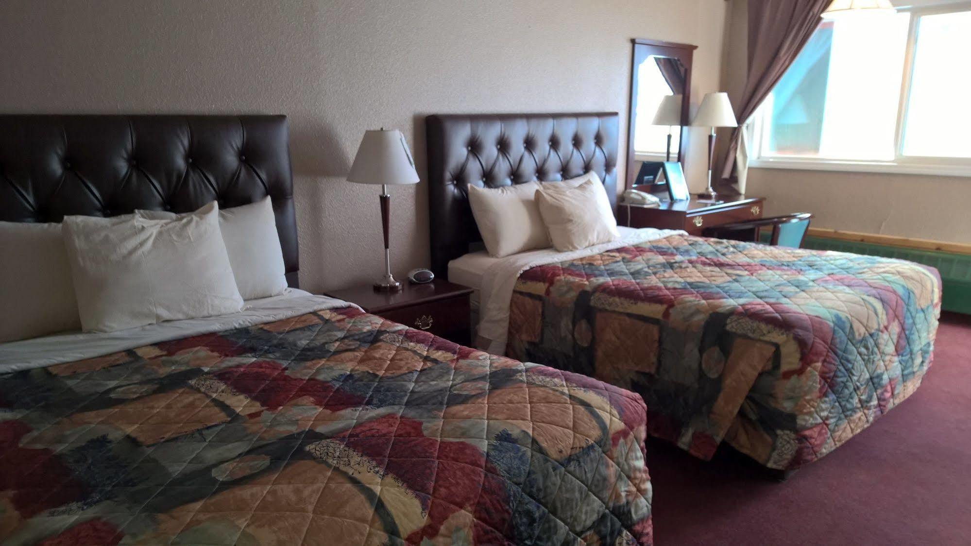 Totem Hotel And Suites Valdez Bagian luar foto