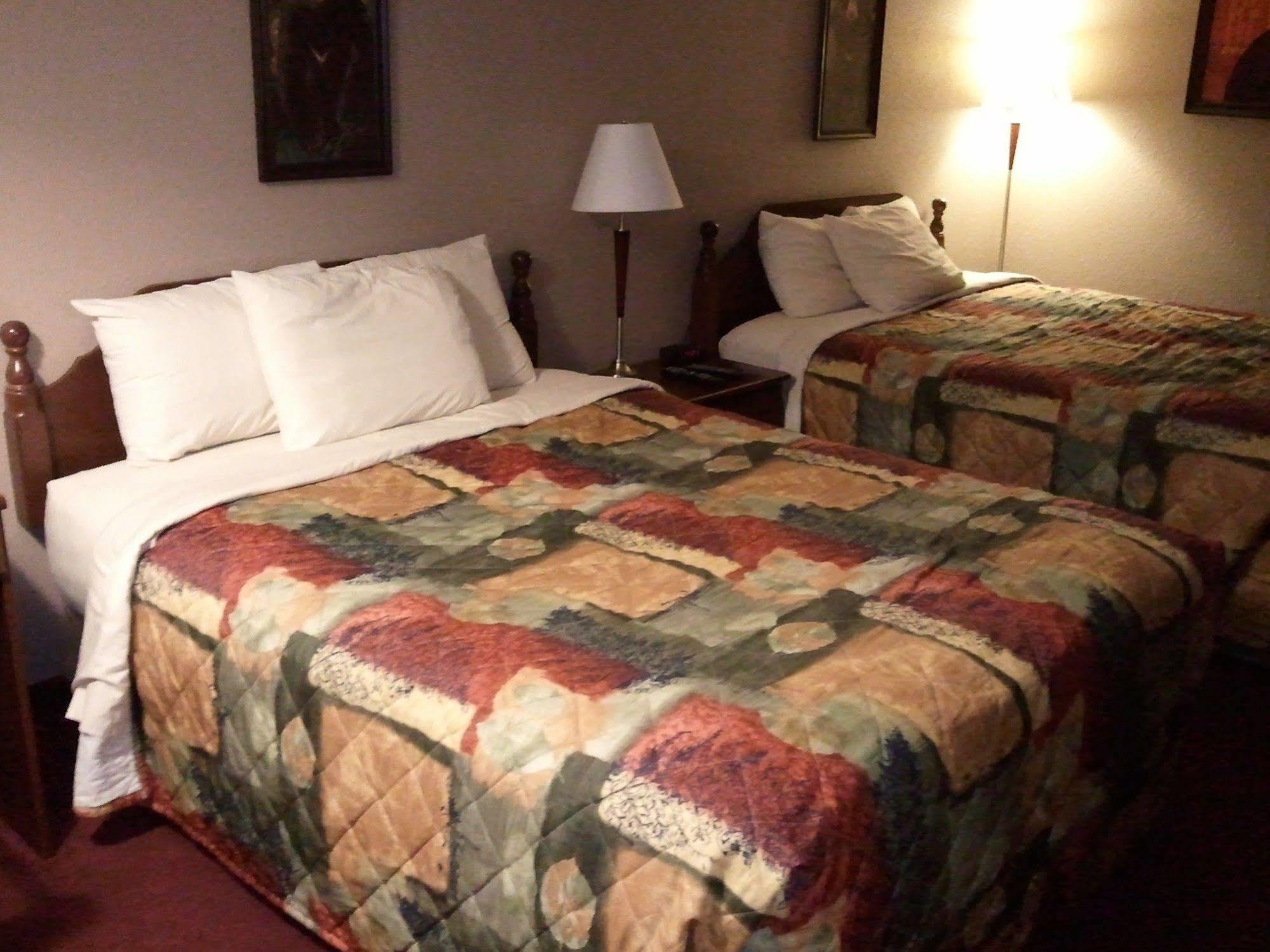 Totem Hotel And Suites Valdez Bagian luar foto